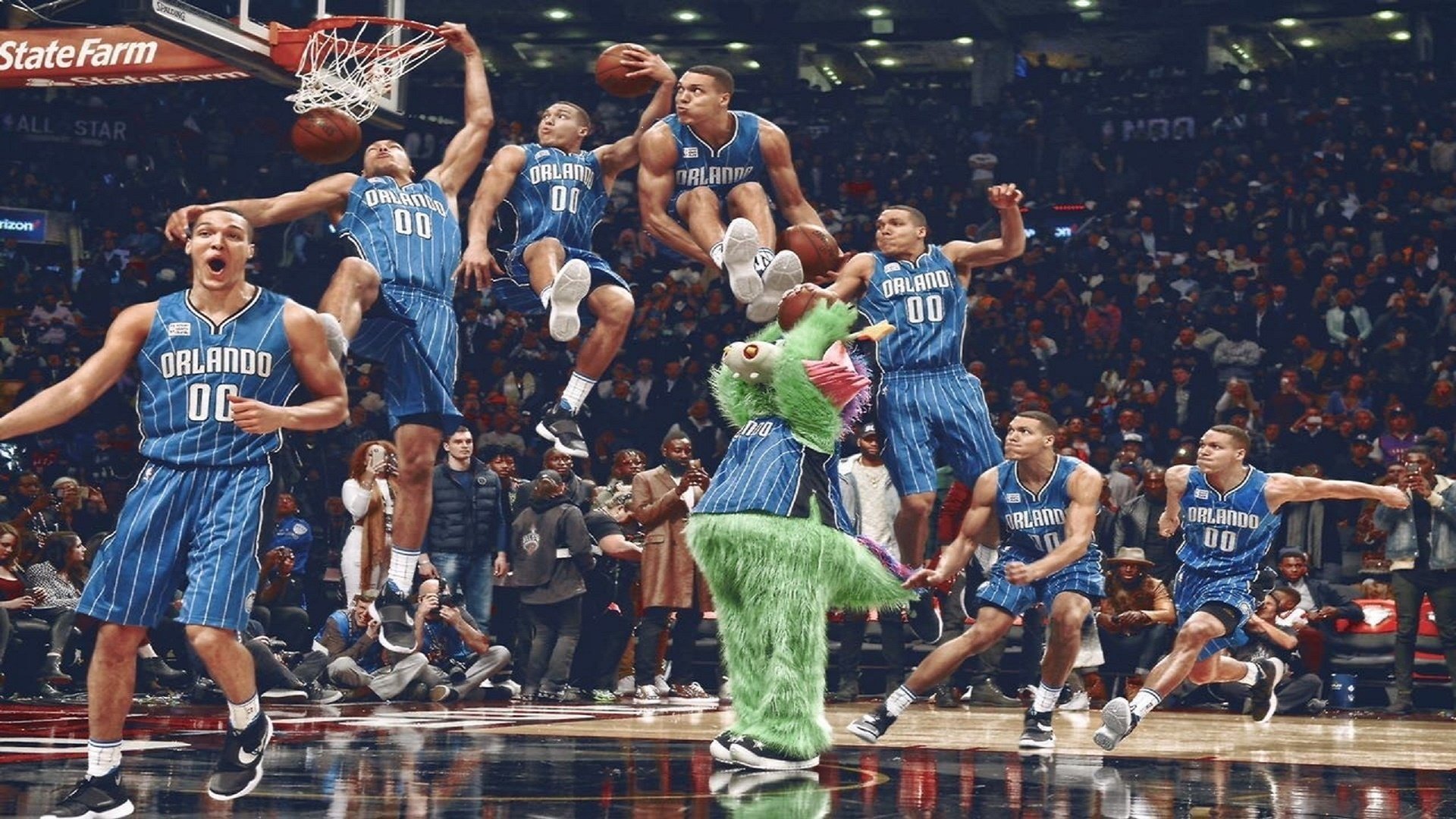 场边摄像机捕捉到战术信号板更换引发战术变化猜测，战术摄像头