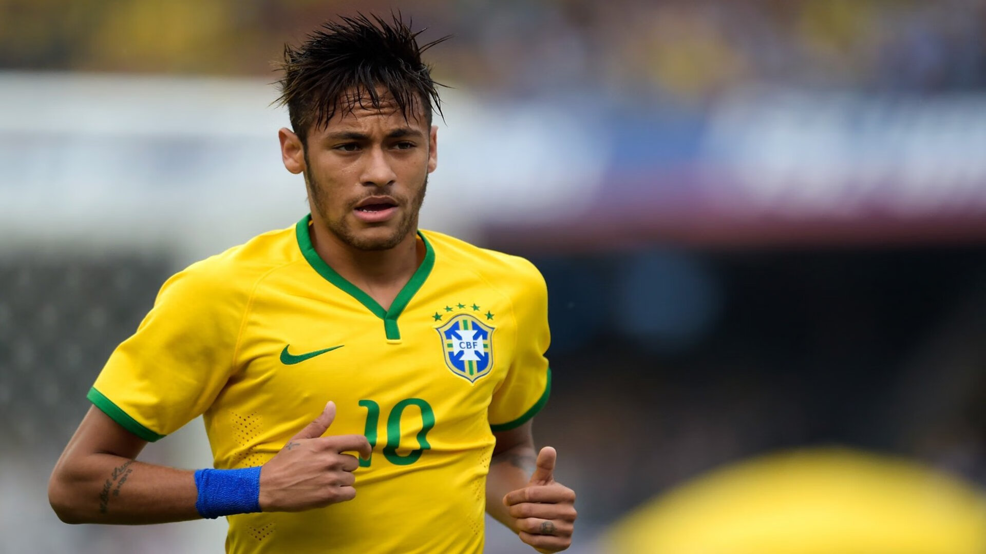 里根·史密斯后程加速力压群雄，史密斯理查森